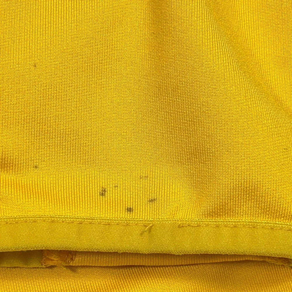 Iowa Hawkeyes Sweater Men XXL 2XL Yellow Pullover Quarter Zip Under Armour *‎
